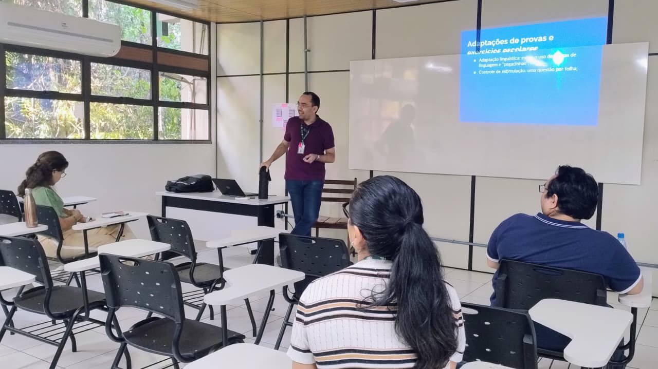 FIC promove diálogo sobre ensino inclusivo e acolhimento universitário